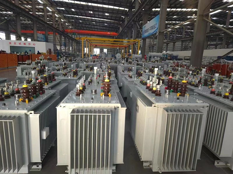 Масляные погружные трансформаторы, экспортируемые в Зимбабве, беспрепятственно покидают завод